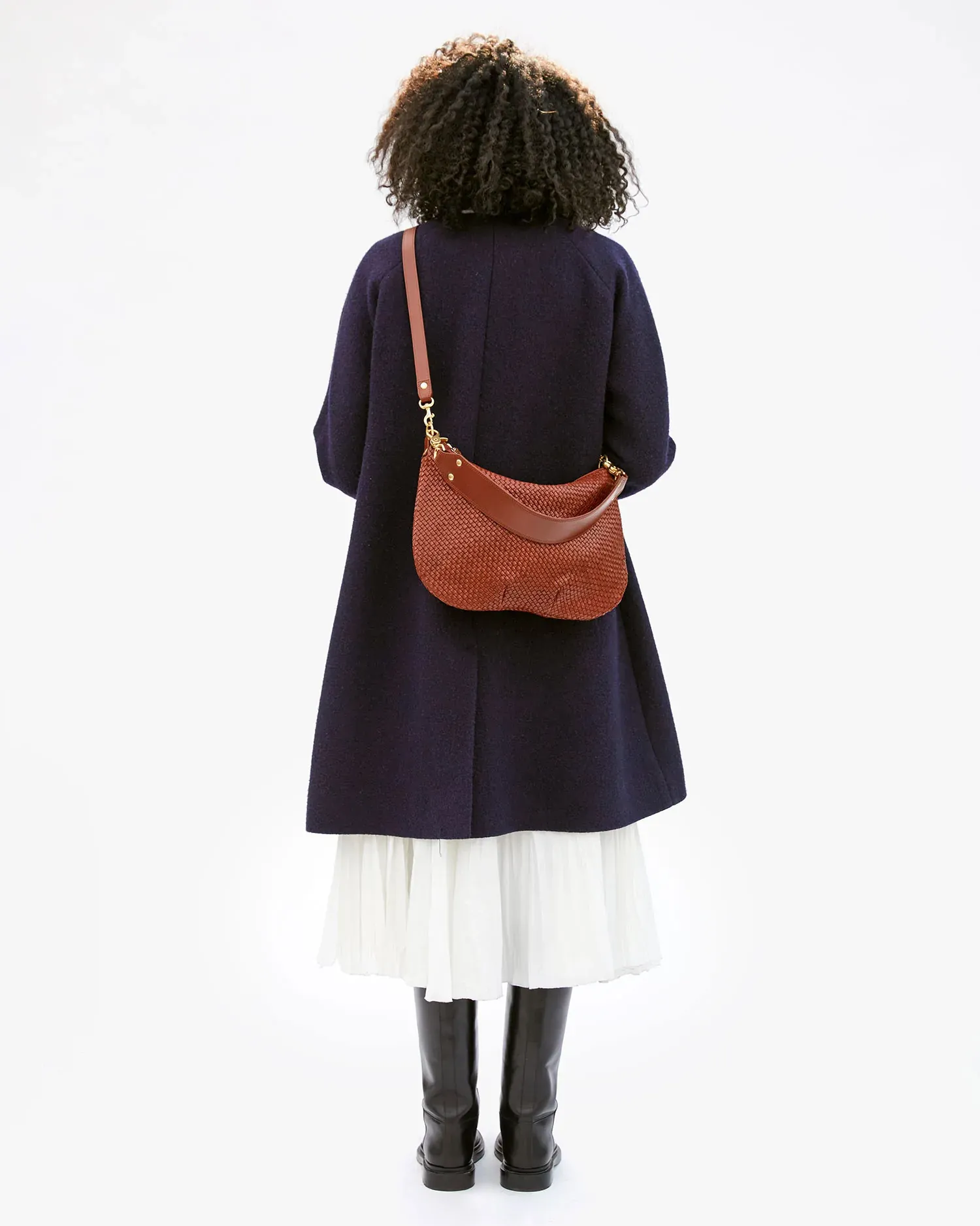 Clare V - Moyen Messenger in Toffee Diagonal Woven