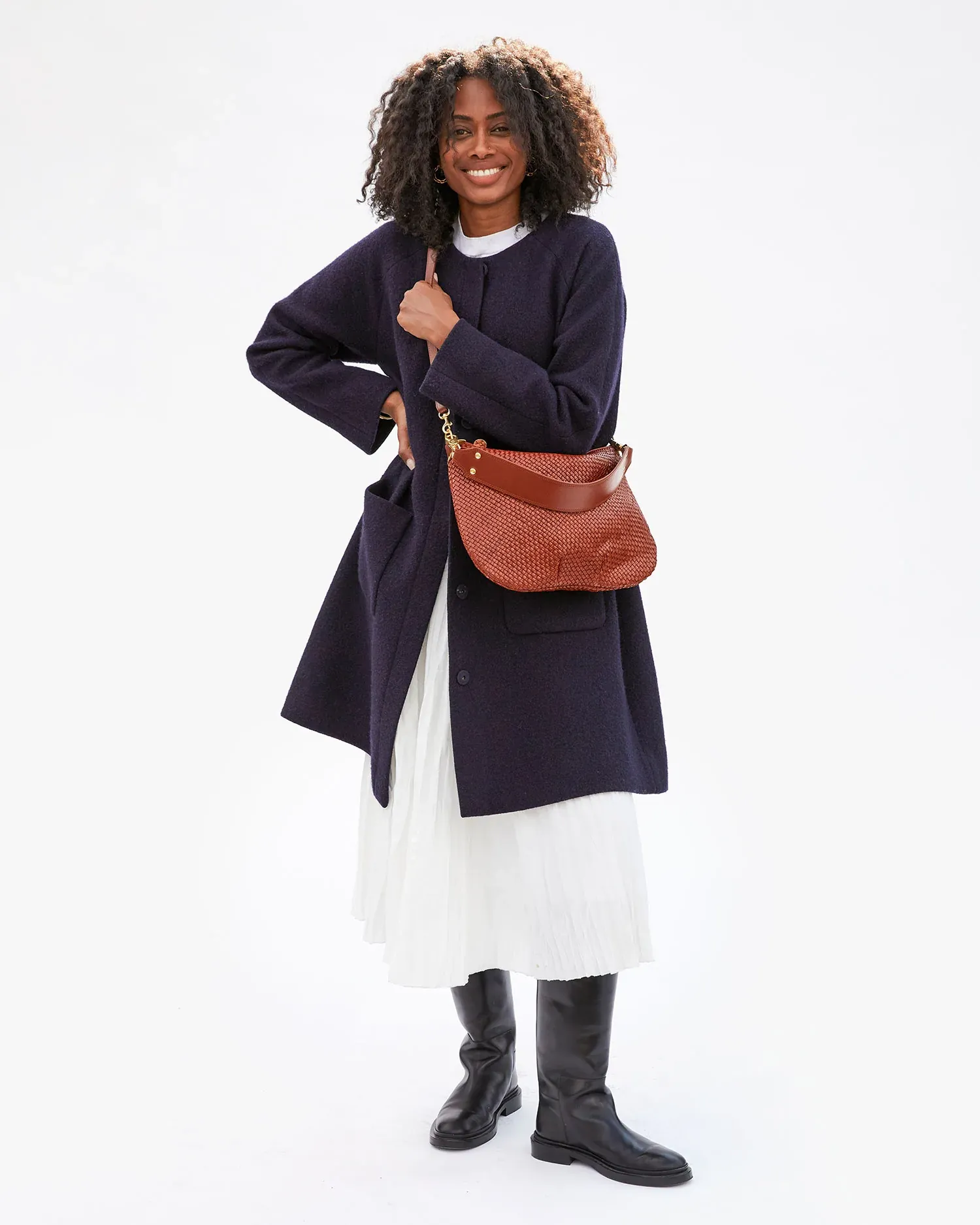 Clare V - Moyen Messenger in Toffee Diagonal Woven