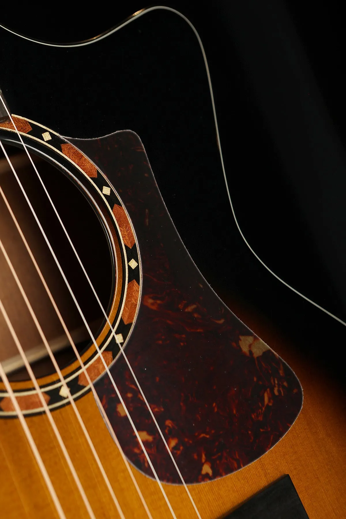 Eastman AC122-2CE-DLX-SB Acoustic Electric Guitar