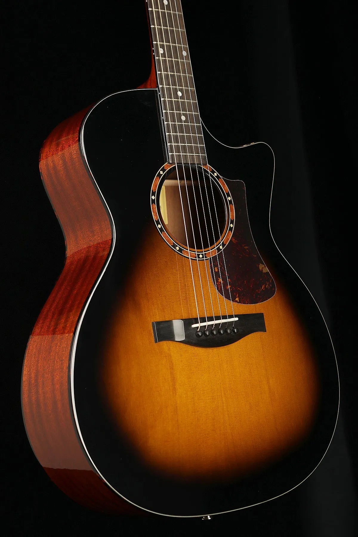 Eastman AC122-2CE-DLX-SB Acoustic Electric Guitar