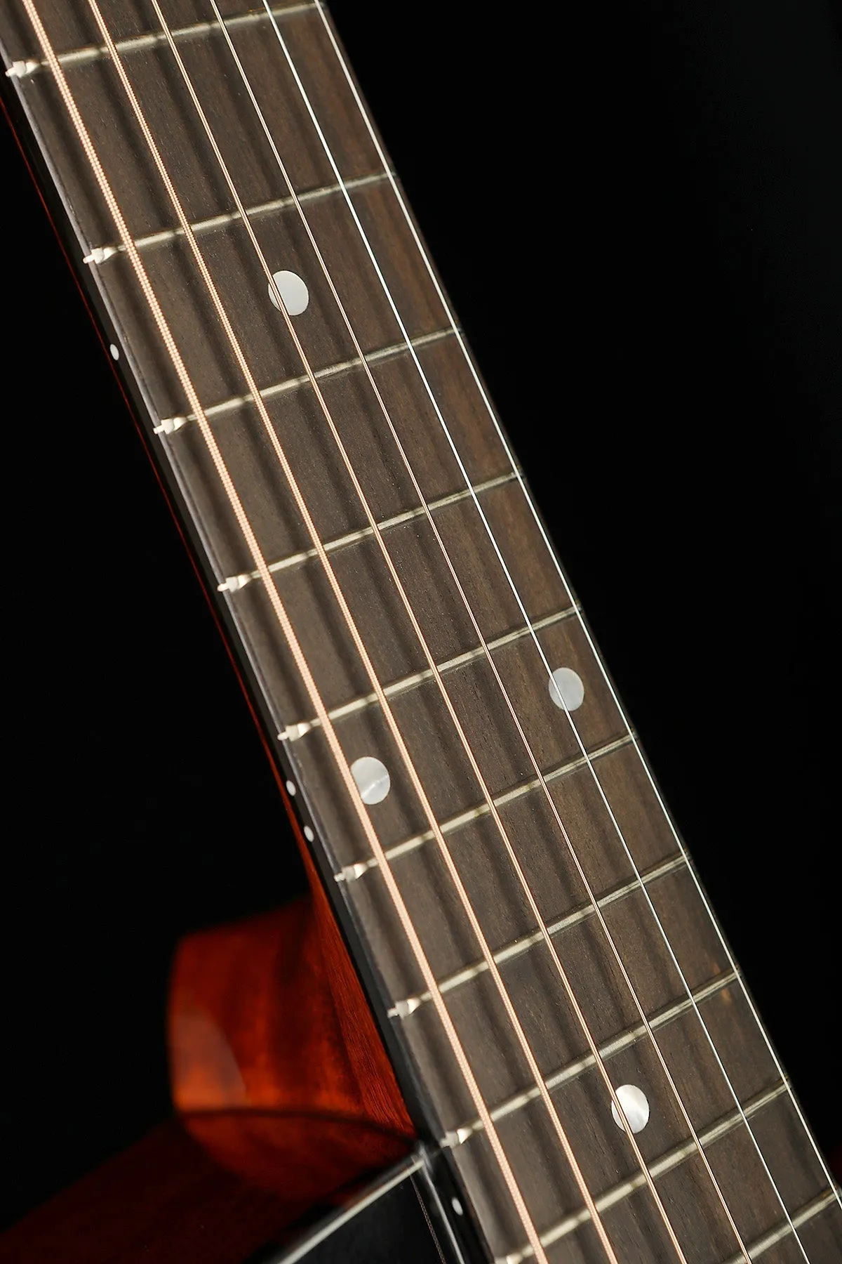 Eastman AC122-2CE-DLX-SB Acoustic Electric Guitar