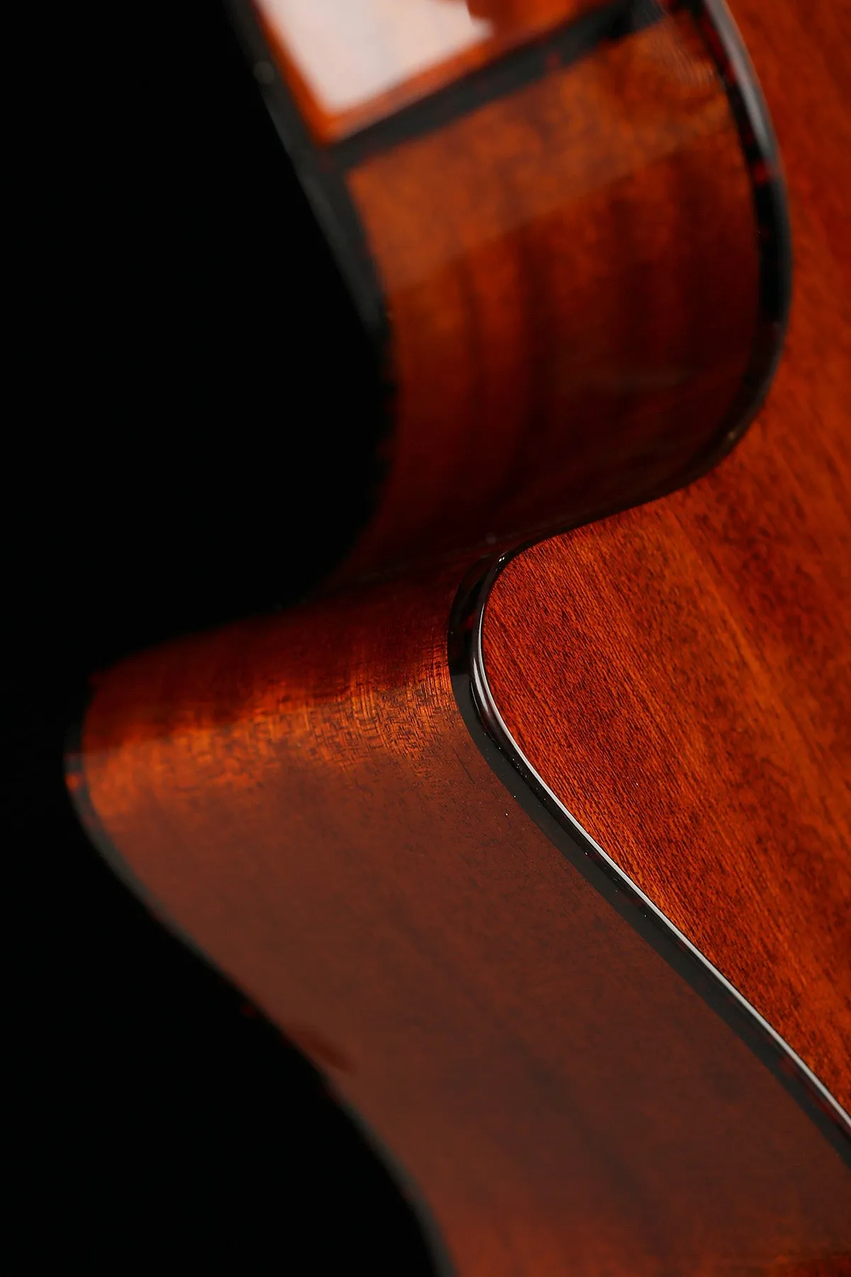 Eastman AC122-2CE-DLX-SB Acoustic Electric Guitar