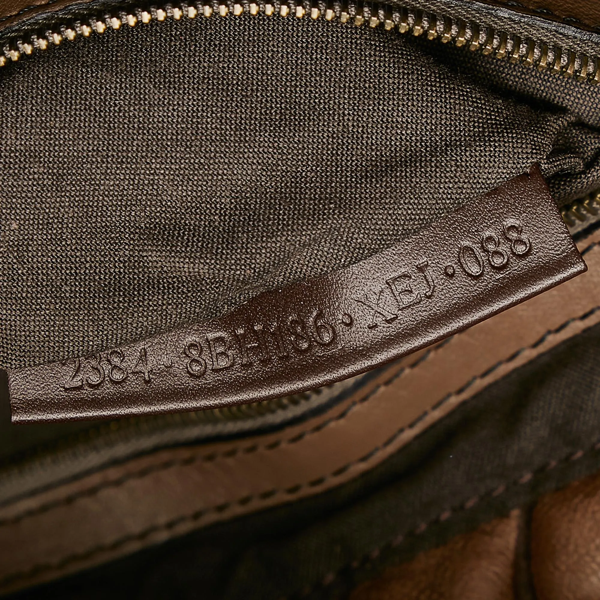 Fendi Puckered Bubble Leather Chef Shoulder Bag (SHG-30185)